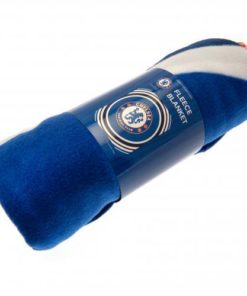 deka Chelsea s logom klubu zabalena