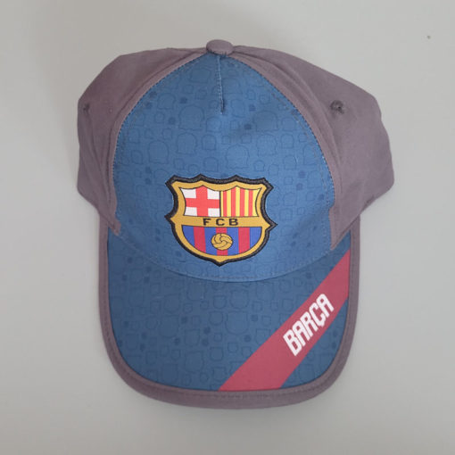Dětská čepice FC Barcelona s logem a nápisem - Image 3